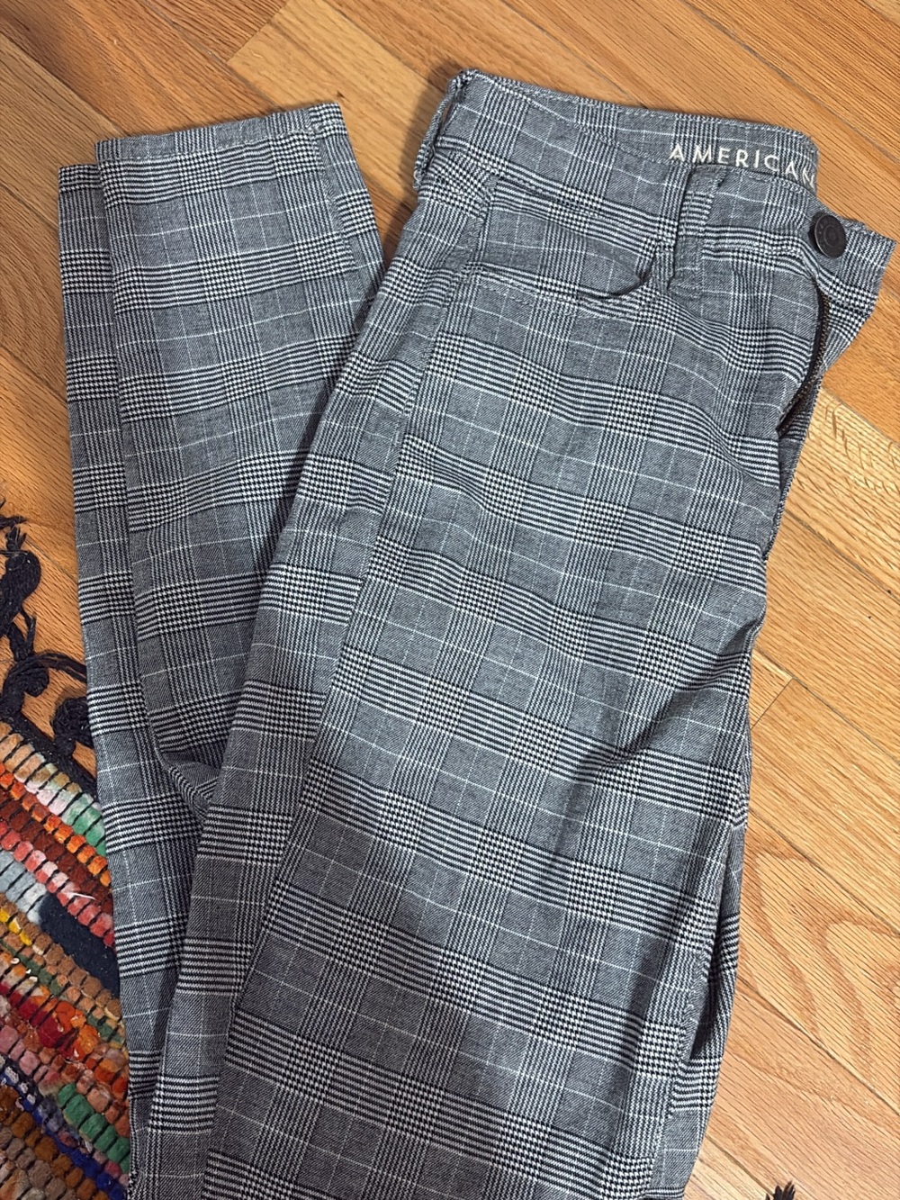 AMERICAN EAGLE Gray Plaid High Rise Jegging